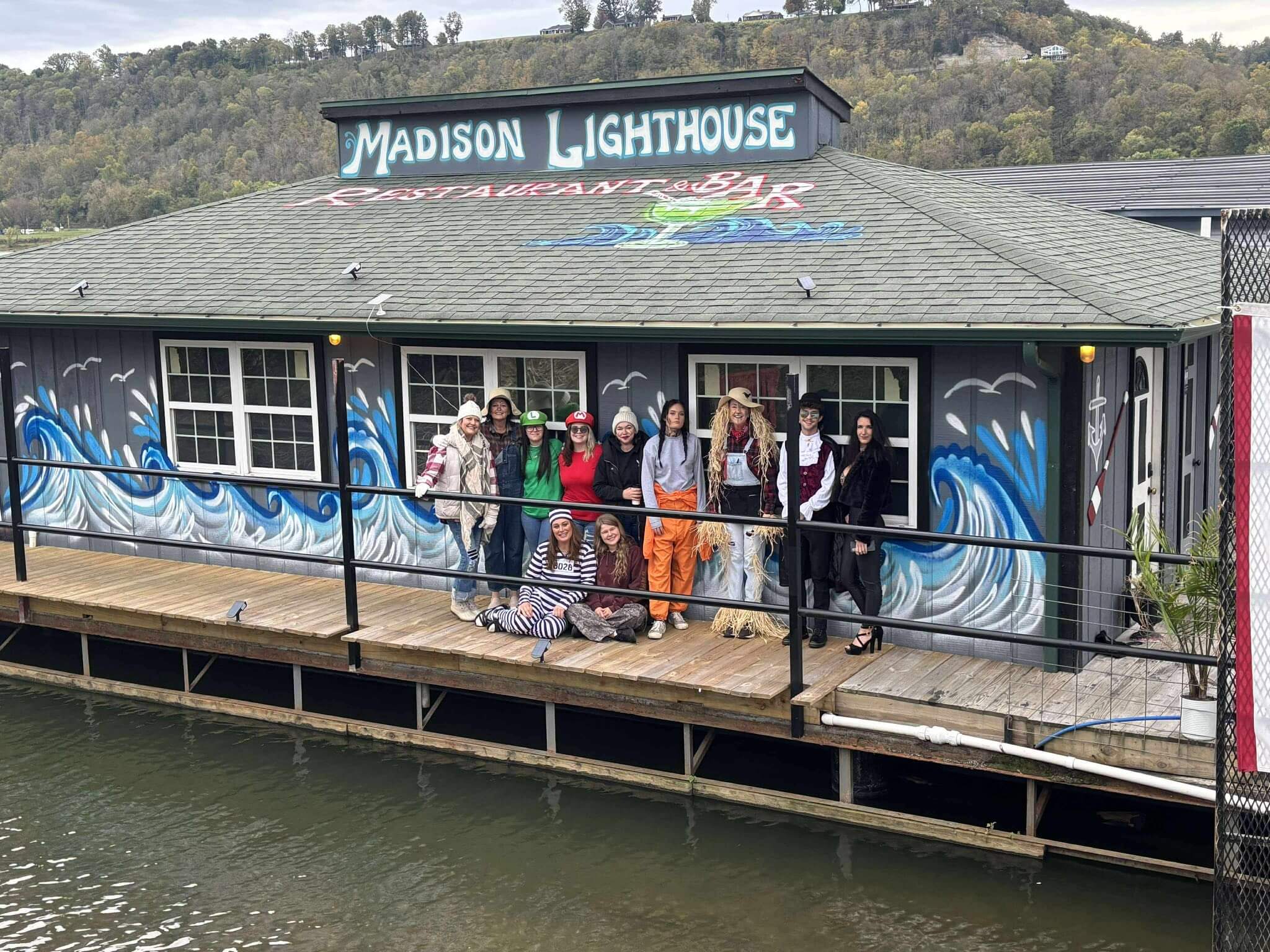 Rivercrest Lighthouse Marina Restaurant and Lounge
