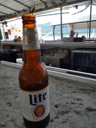 Rivercrest Lighthouse Marina Restaurant and Lounge photo 8